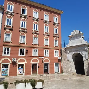 https://sea-view-studio-apartment.hotelinzadar.com